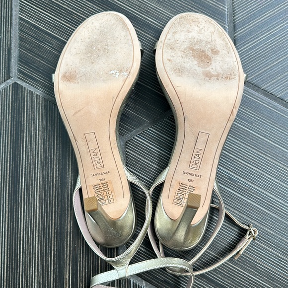 Ankle strap metallic gold heels size 10 - Picture 6 of 7